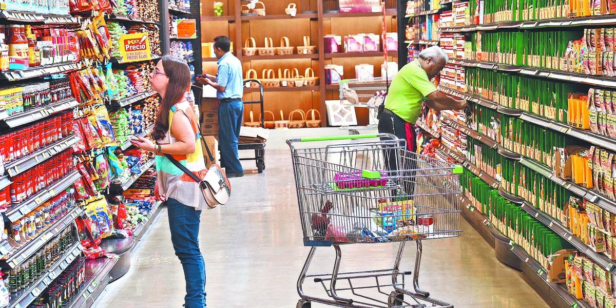 NielsenIQ: Consumers adjust their shopping list based on price