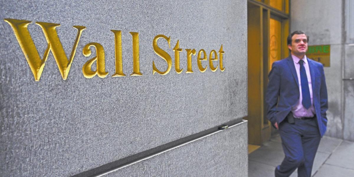 Wall Street est mitigée alors que les investisseurs cherchent des éclaircissements