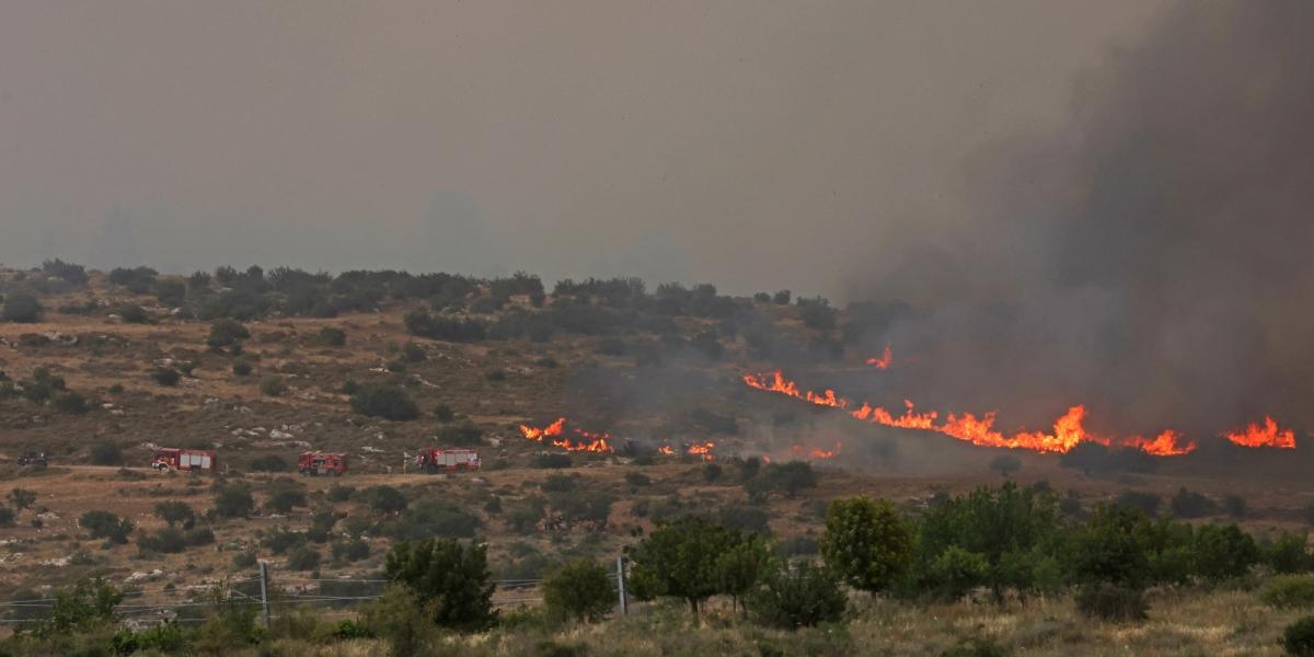 Netanyahu warns that wildfires are spreading and could reach Jerusalem.