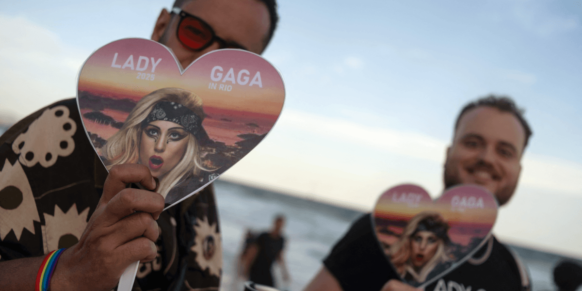 Lady Gaga: Fans gather in Rio de Janeiro for the free concert