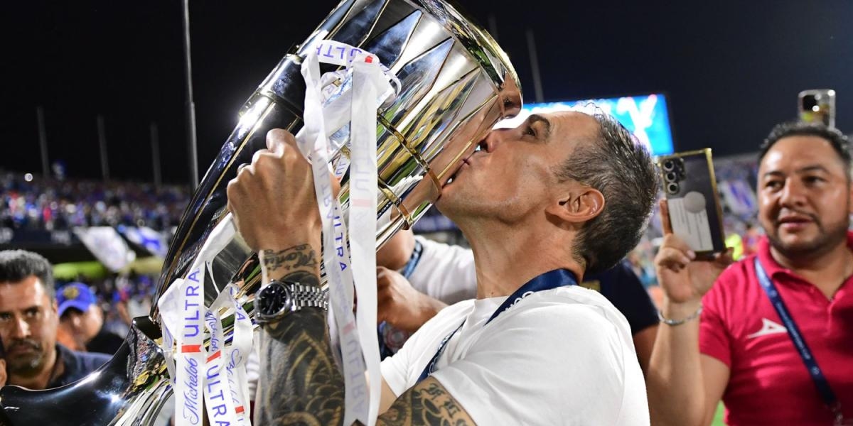 Vicente Sánchez's continuity remains uncertain despite Concacaf title