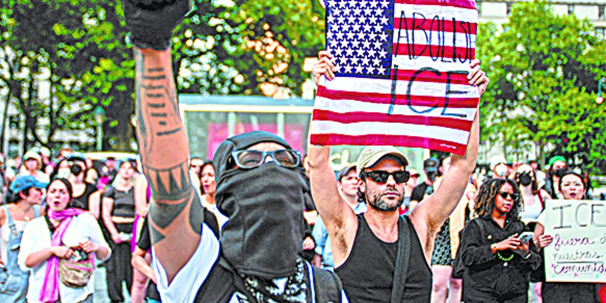 Los Angeles küçük kopyalar üretiyor