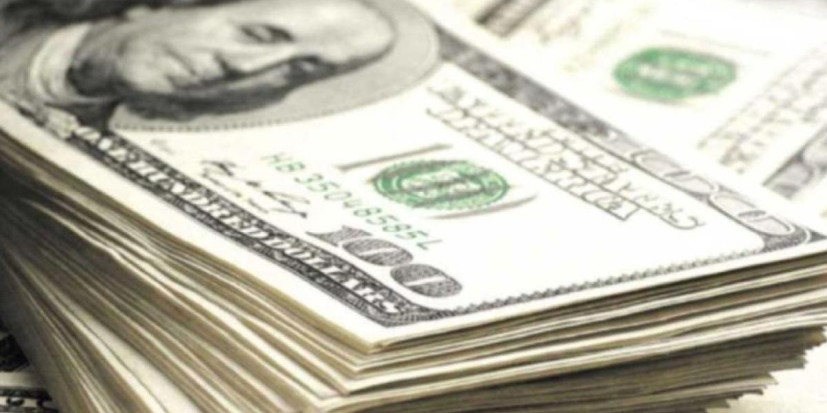 El dólar tiene su peor semestre en más de medio siglo: FT
