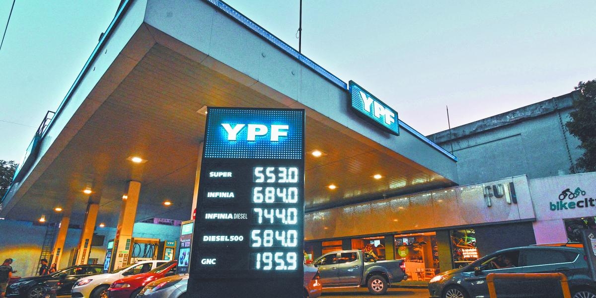Gobierno de Argentina libra entrega de títulos de YPF... por ahora