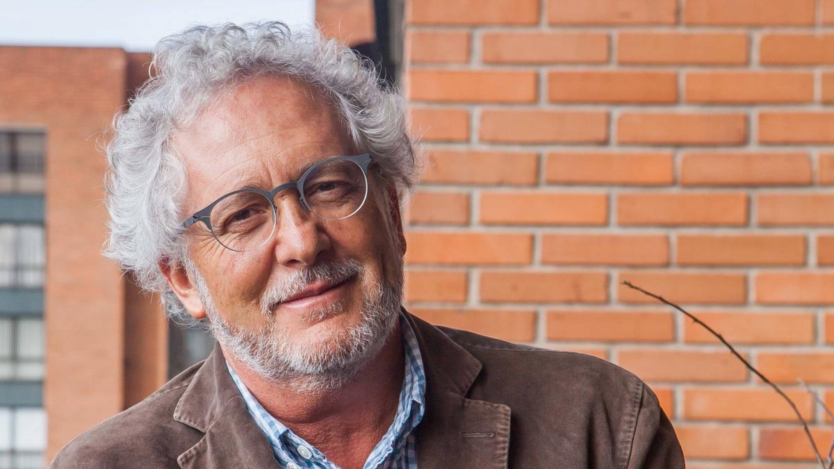 Héctor Abad Faciolince: 'Soy de los cobardes que sobreviven'. El escritor habla de 'Ahora y en la hora'