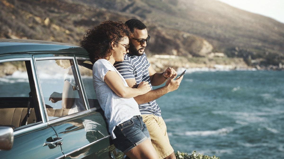 Viajar con inteligencia (artificial): ¿Cómo la IA se convierte en su mejor aliada en cada recorrido?