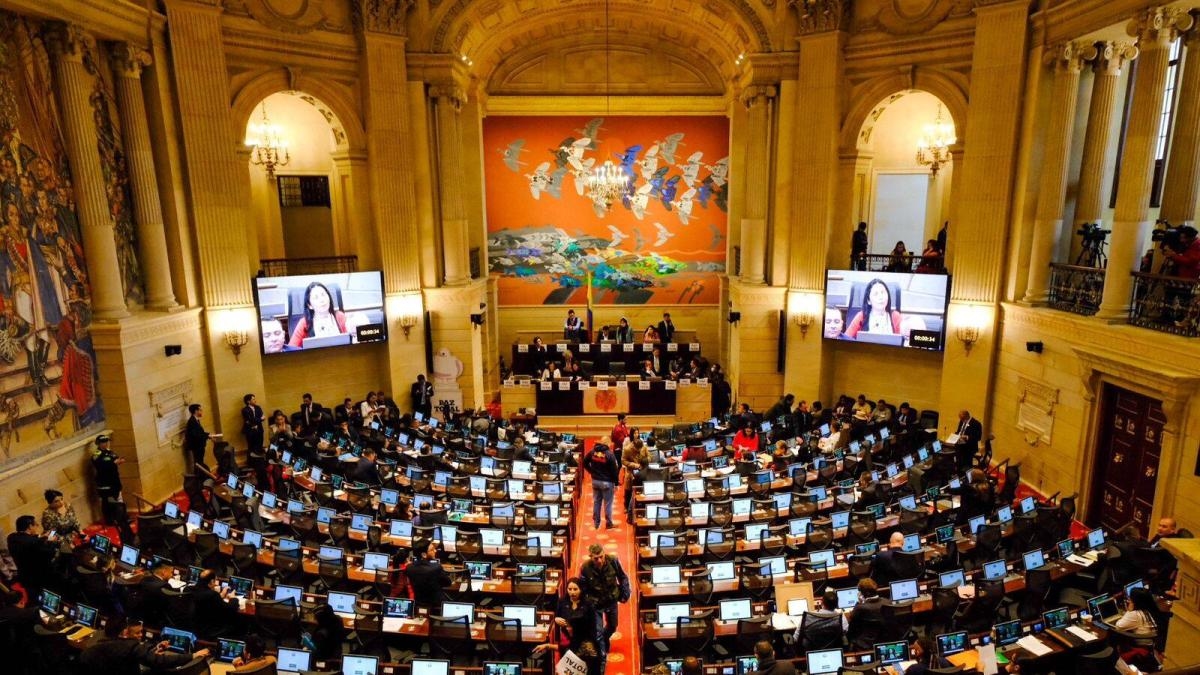 Este é o decreto com o qual o Governo convoca sessões extraordinárias no Congresso para debater o plano de previdência.