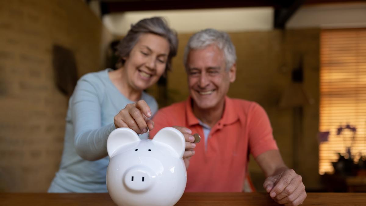 How do you know if the 14th monthly payment applies to you and how do you apply for it?