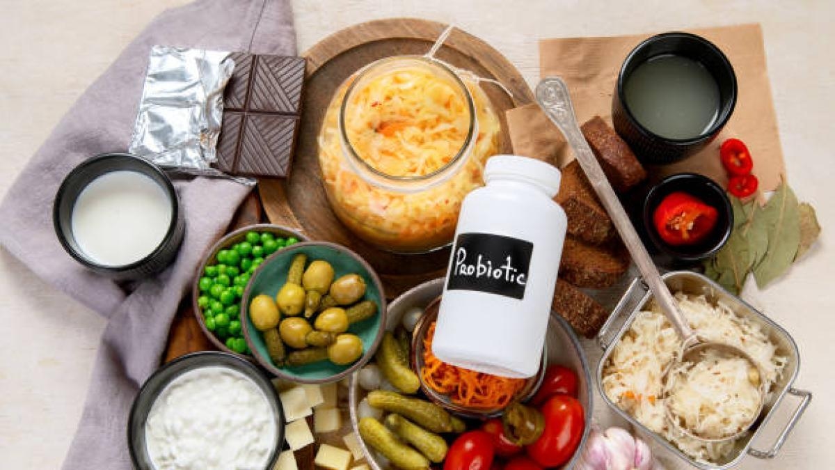 Pięć produktów bogatych w probiotyki, które wspomagają mikrobiotę i zdrowie jelit