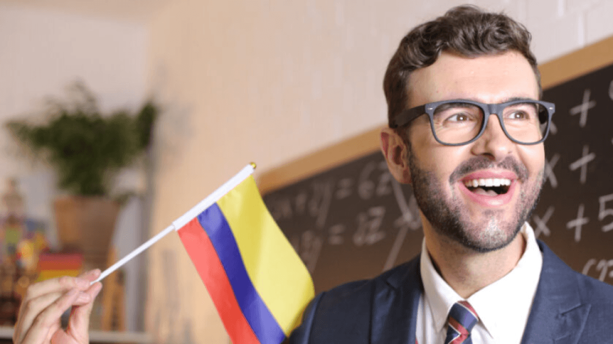 Kolombiya'daki emekli öğretmenler ek aylık ödeneğe erişebilecekler: Şartlar neler?