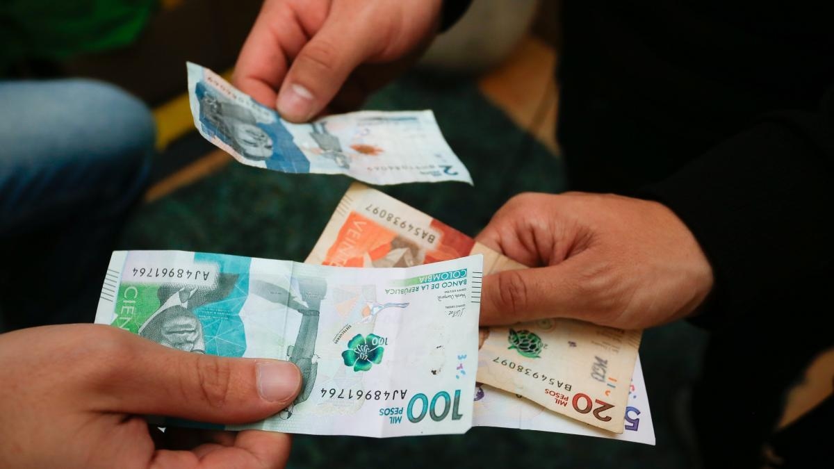 Fällt es Ihnen schwer, jeden Monat zu sparen? Diese praktischen Tipps helfen Ihnen dabei, dies ohne Opfer oder finanziellen Stress zu erreichen.