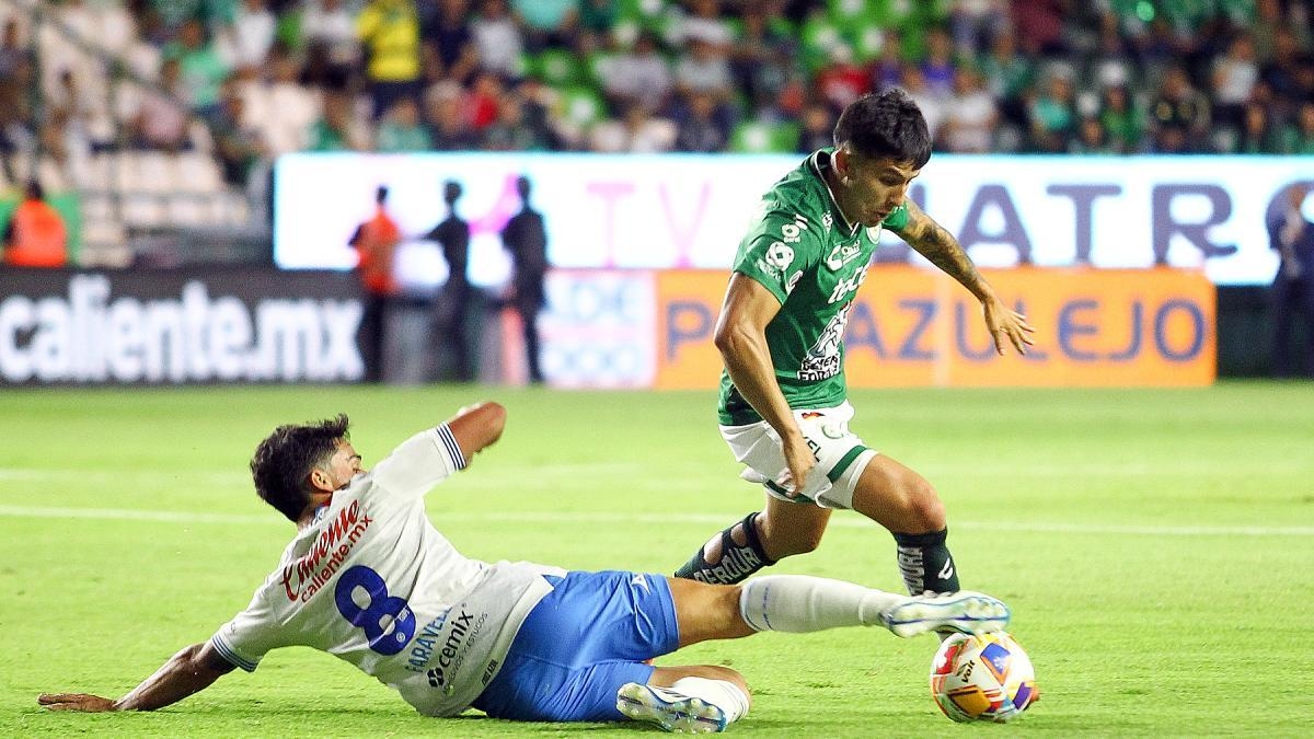 León erleidet ohne James Rodríguez in der Liguilla in Mexiko eine harte Niederlage gegen Cruz Azul, angeführt von Kevin Mier.