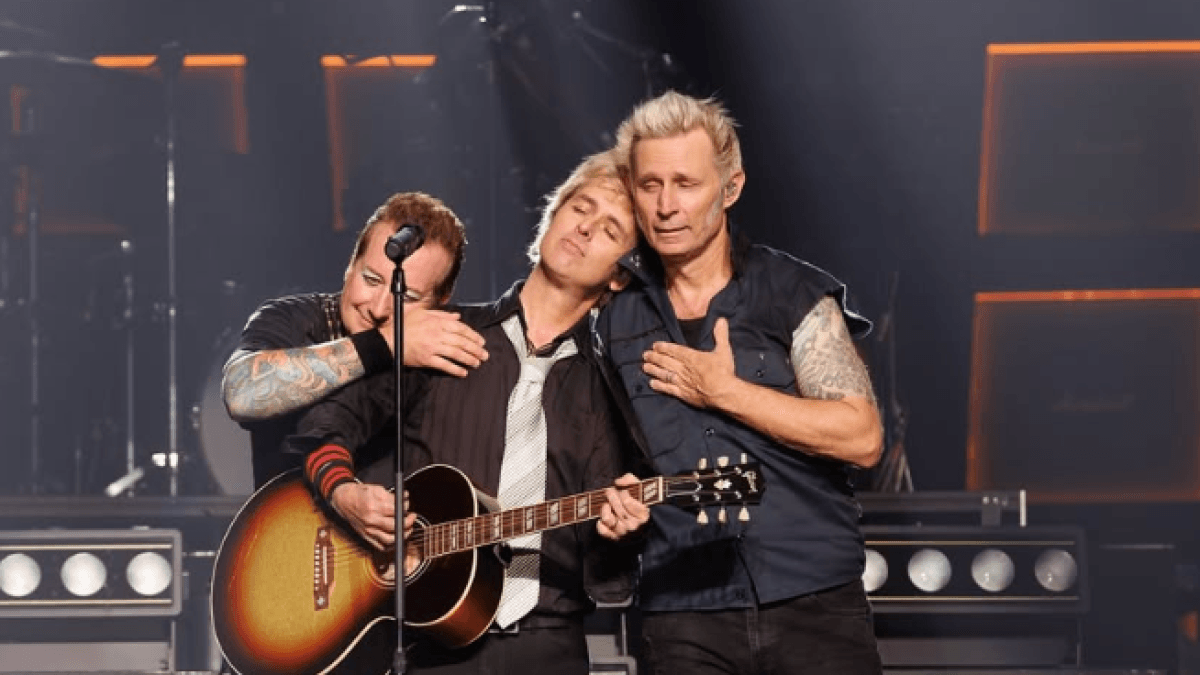 Green Day will be coming to Colombia with their 'The Saviors Tour': the location and date of their concert in Bogotá.