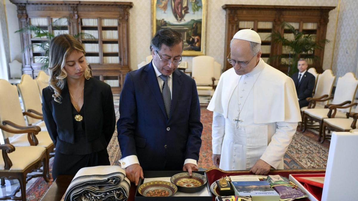 Präsident Petro behauptet, er habe Papst Leo XIV. vorgeschlagen, dass der Vatikan Gespräche mit der ELN veranstalten solle.