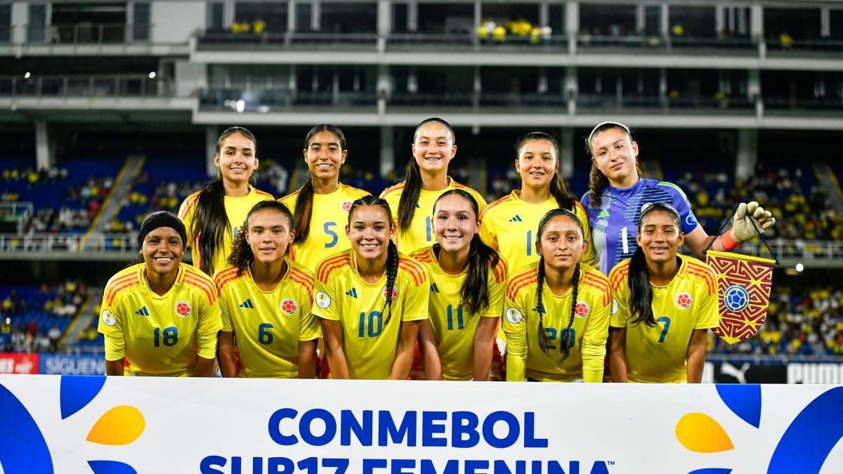 The Colombian U-17 women's national team is doing the math in pursuit of their dream: winning their second South American title.