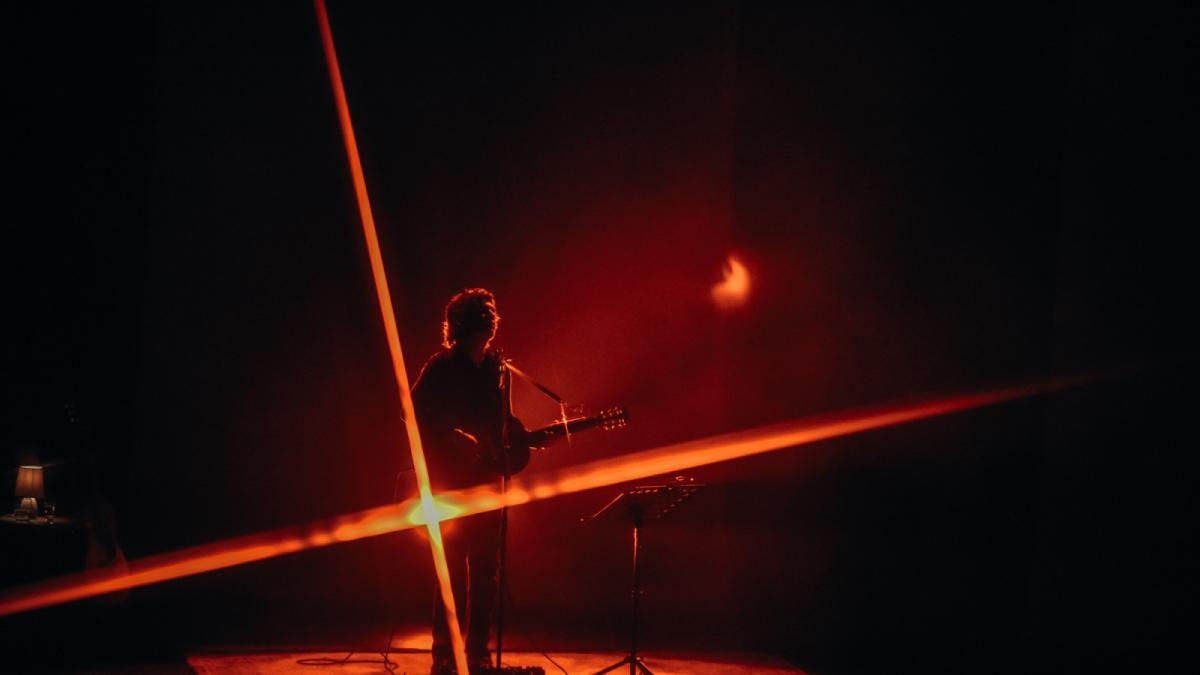 ‘No me incomoda la vulnerabilidad’: Ed Maverick hizo llorar al Teatro Mayor en su primera noche de concierto