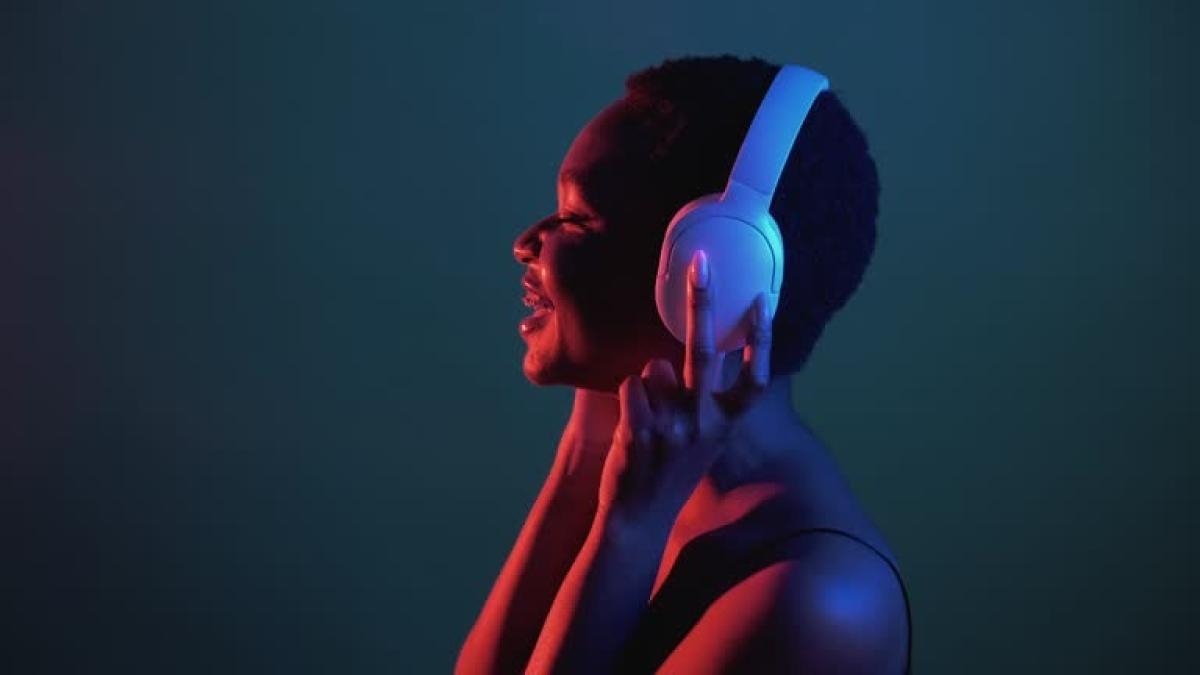 The foolproof trick to find that song on the Internet that's stuck in your head but you can't remember the name of.
