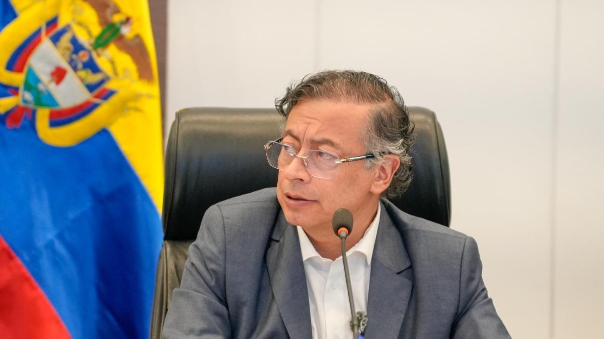Präsident Gustavo Petro ordnet Ausbau der Sicherheitssysteme für Oppositions- und Regierungsfamilien an