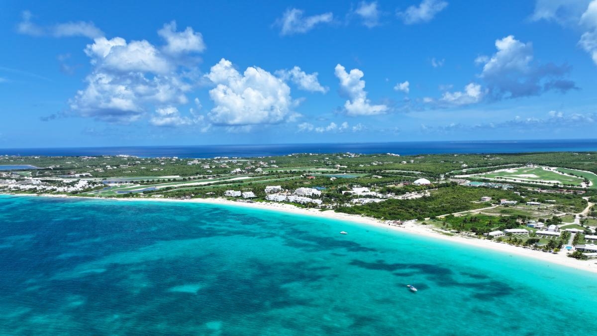 Karayipler'de bağlantıyı kesmek için ideal, lüks bir ada olan Anguilla'yı ziyaret etmek için bilmeniz gereken her şey.
