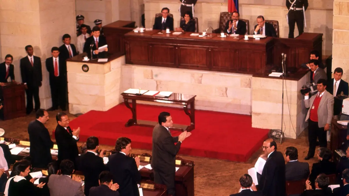 The risks of the country sinking into a constituent assembly