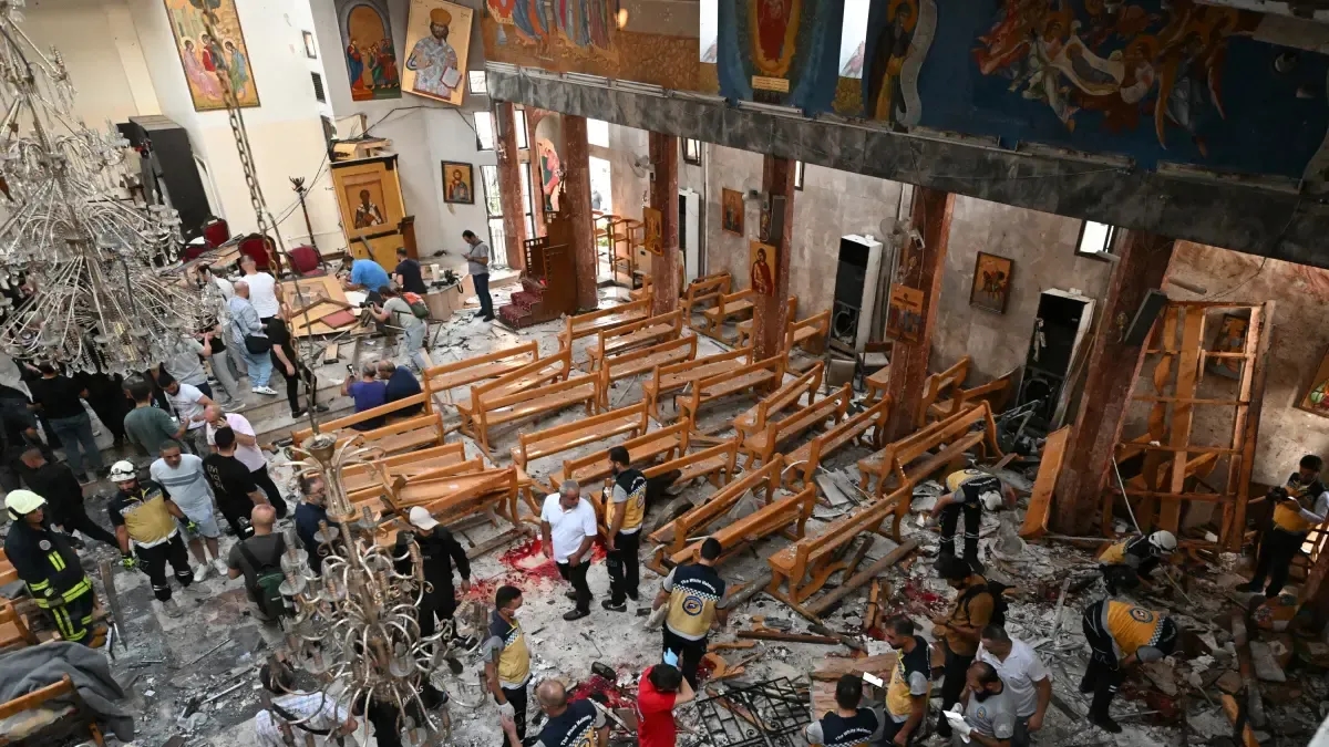 Au moins 22 morts et plus de 60 blessés dans un attentat suicide contre une église en Syrie : voici ce que l'on sait