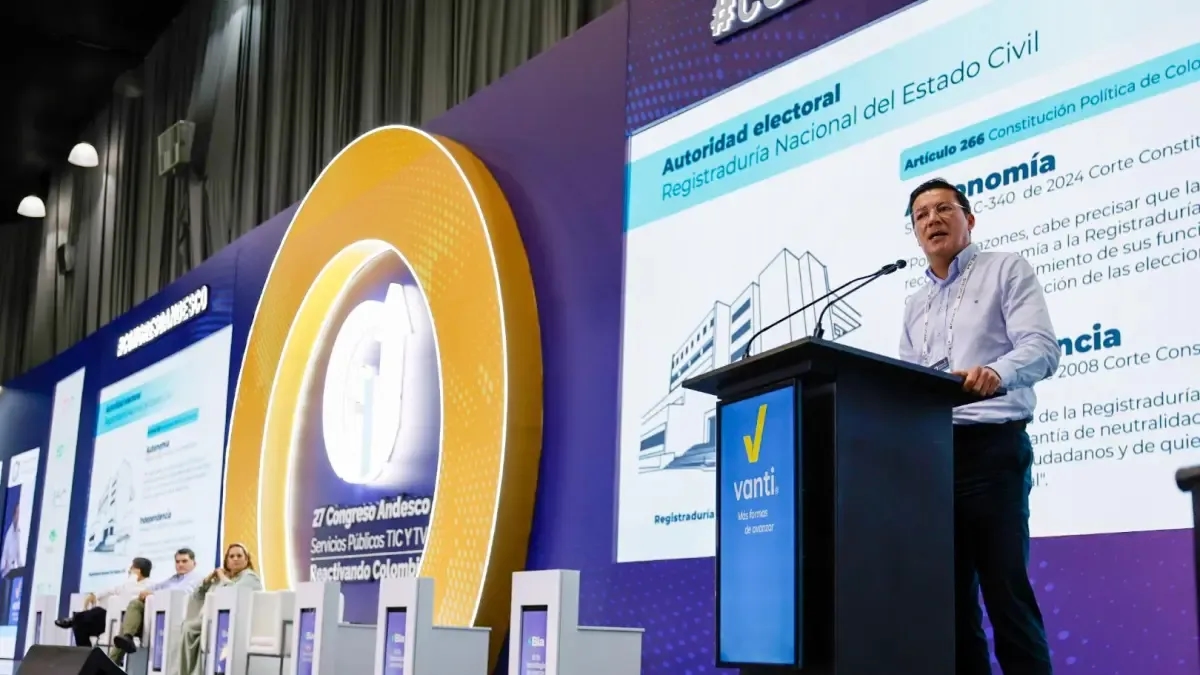 "Um novo Congresso e presidente serão eleitos em 2026, como diz a Constituição", diz o registrador Hernán Penagos.