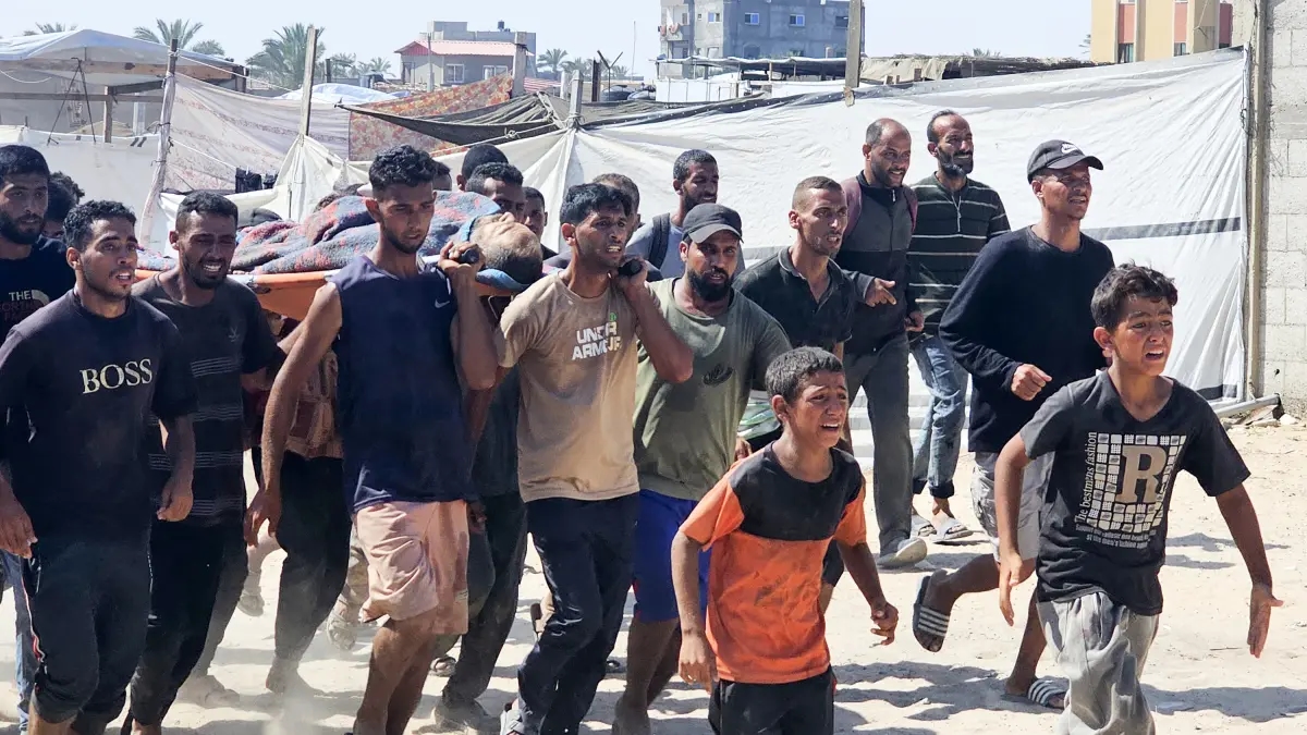 Caos durante distribuição de alimentos na Faixa de Gaza: gás lacrimogêneo teria causado a debandada que deixou 20 mortos.