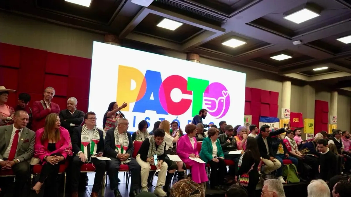 Daniel Quintero e Camilo Romero disputariam a aprovação do Pacto Histórico no referendo de outubro: competiriam contra Bolívar, Muhamad, Corcho e Pizarro