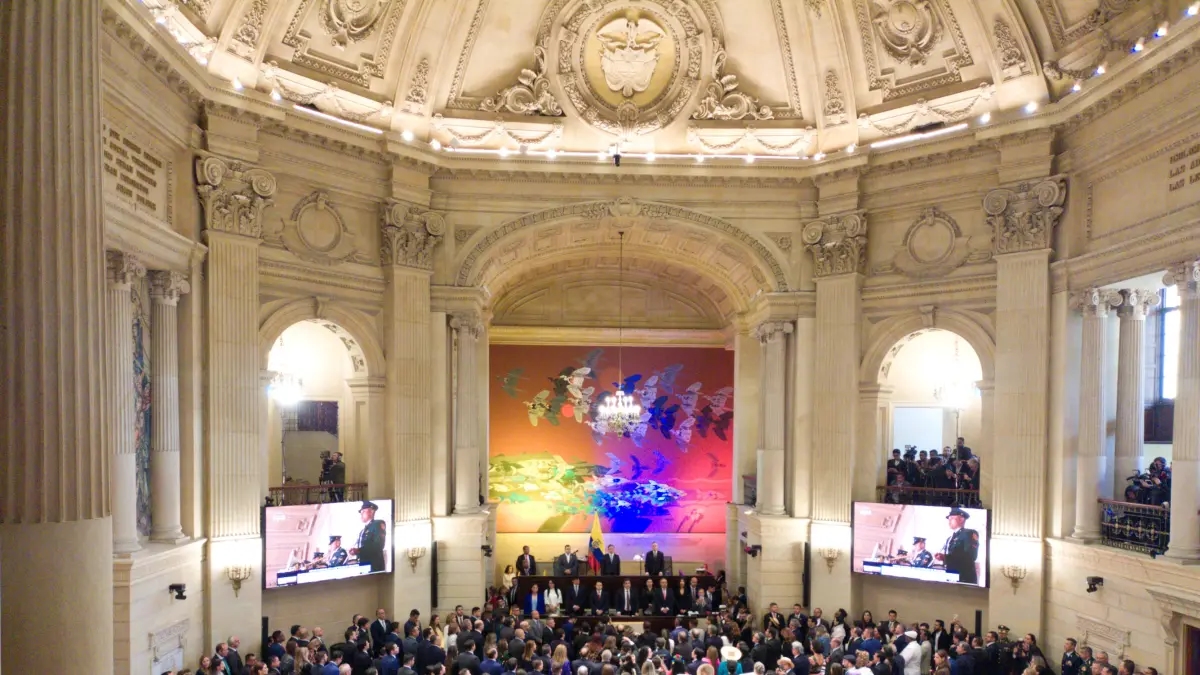 La visite inconfortable des Hautes Cours au Congrès, l'avenir de la campagne du Centre démocrate et les désagréments du Pacte historique / En secret