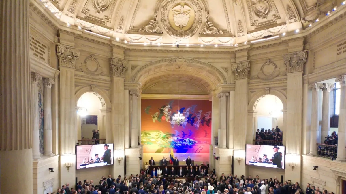 La visite inconfortable des Hautes Cours au Congrès, l'avenir de la campagne du Centre démocrate et les désagréments du Pacte historique / En secret