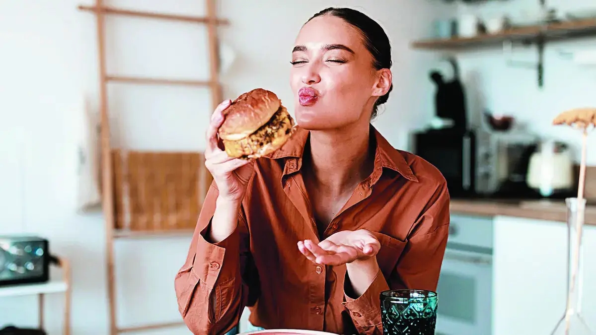Esta é a verdade sobre o "Dia da Trapaça" ou "Dia Fora da Dieta": um aliado ou inimigo da sua dieta?
