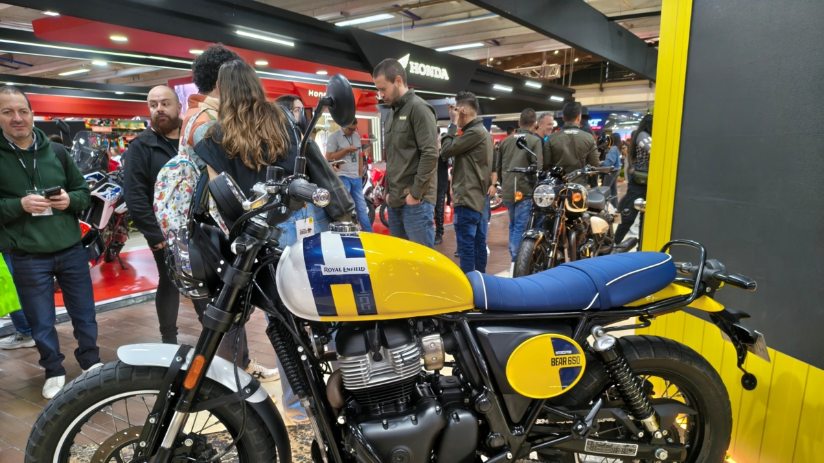 Royal Enfield, Kolombiya'da monte edilen ilk yüksek hacimli motosikleti Bear 650'yi tanıttı.