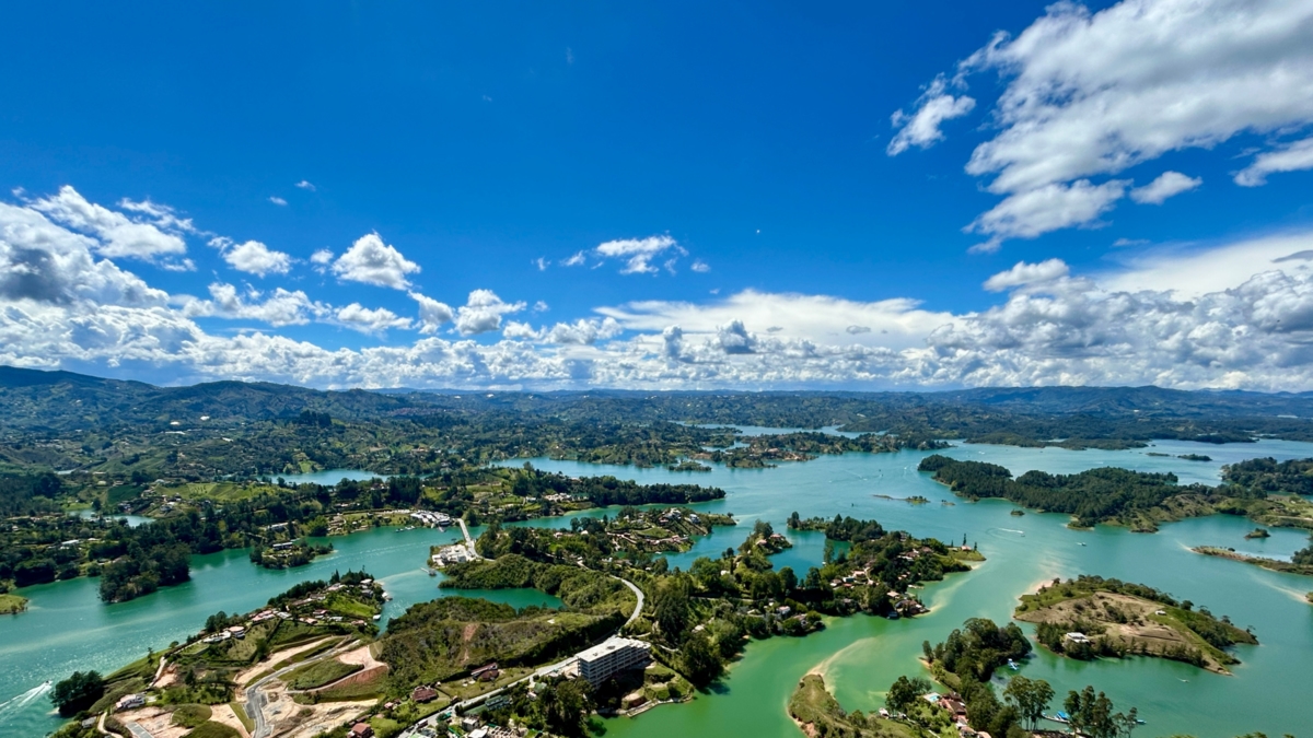 Guatapé, the destination where magic, color and nature come together to make eastern Antioquia shine.