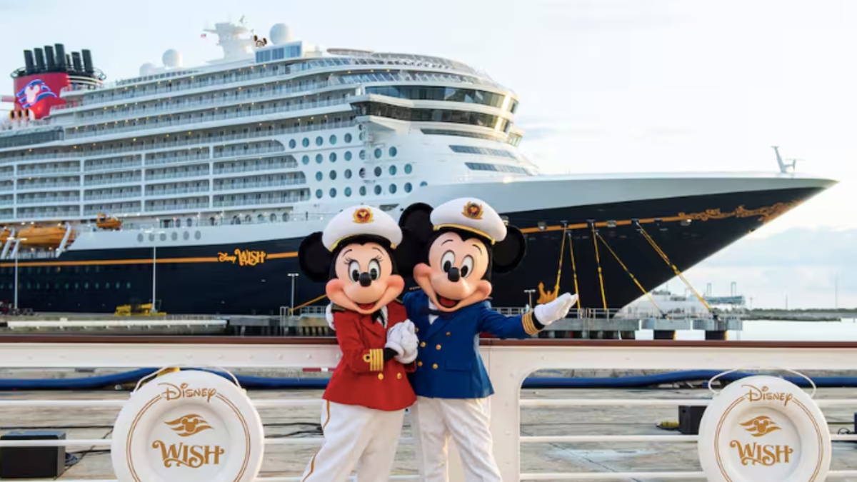 Disney Cruise Line opens its first physical locations in Colombia in partnership with Deluxe Travel: here's how you can access the cruises