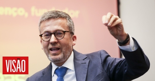 Moedas, PCP'nin kamu konutları için devlet mülklerinin kullanılması yönündeki önergesine karşı oy kullandı