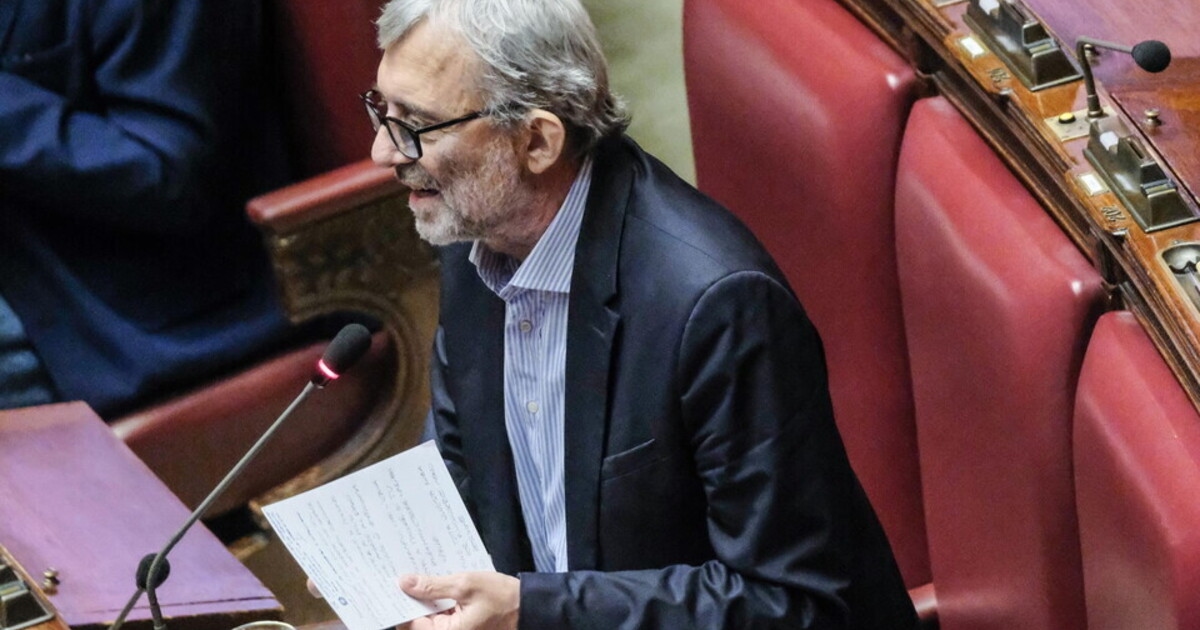 Giachetti : « La minute de silence de Conte pour Gaza ? Une farce. Meloni a bien fait de rester assis. »