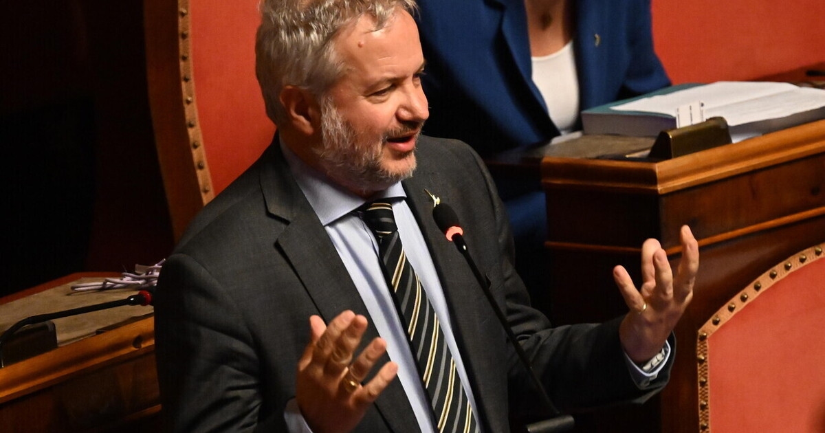 Agora a Liga quer sair do PNRR. Borghi: "É necessária uma reflexão séria"