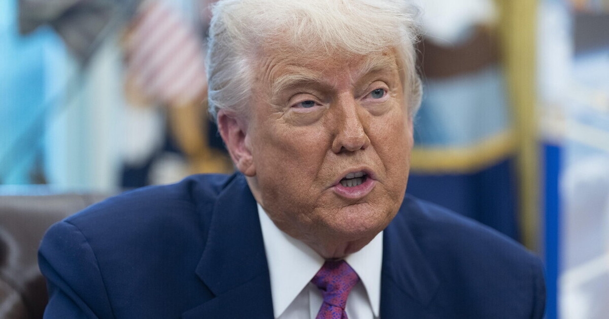 Trump muda de ideia novamente e ameaça a Europa com tarifas de 50%