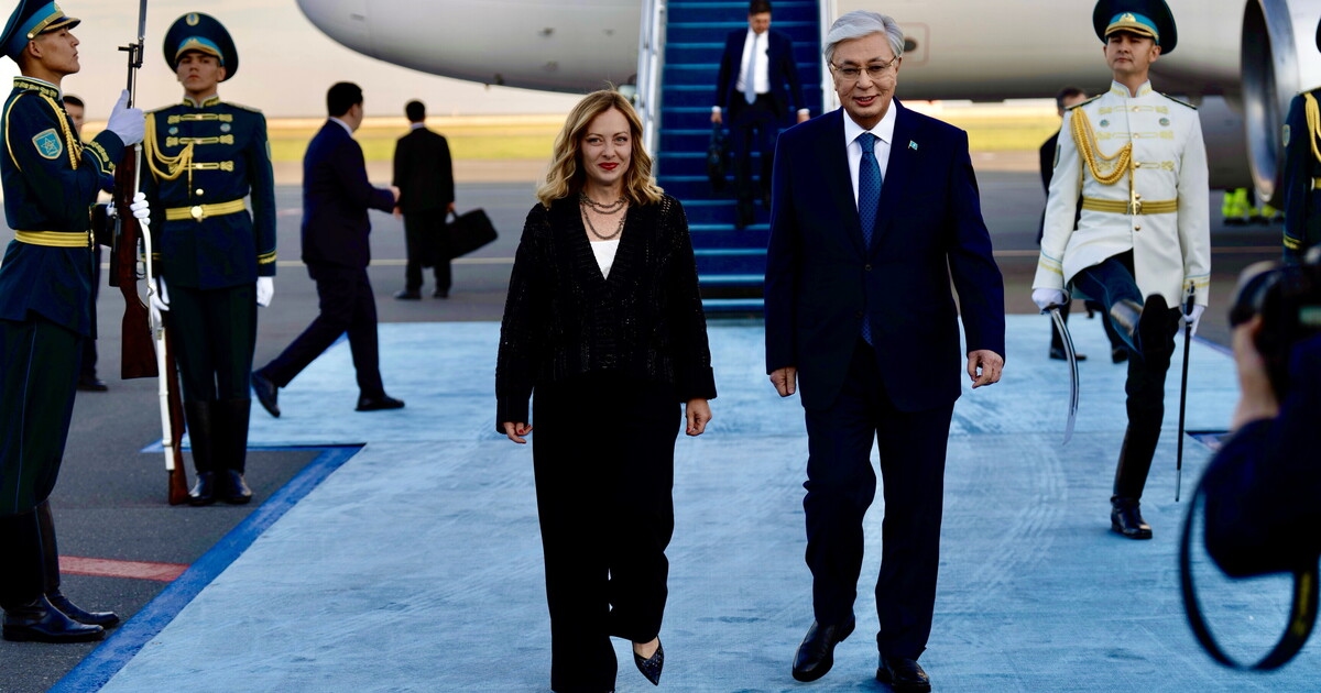 Meloni poursuit sa tournée en Asie centrale, aujourd'hui au Kazakhstan. « Nous coopérons sur l'énergie et les matières premières »