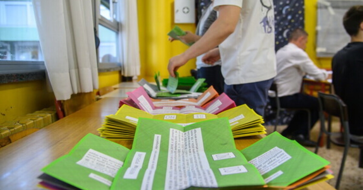 Lage opkomst bij referenda. Stemmen tot 15.00 uur.