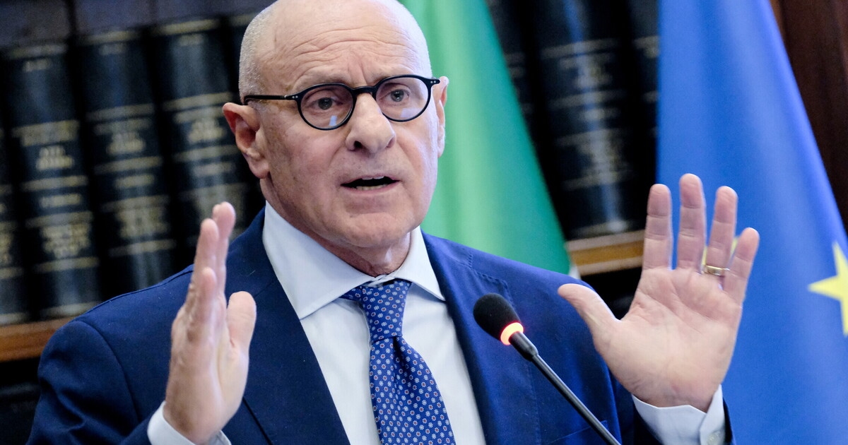 Rampelli e Ciocchetti a colpi di podcast e youtube mattutini, FdI punta alla gara con Gualtieri
