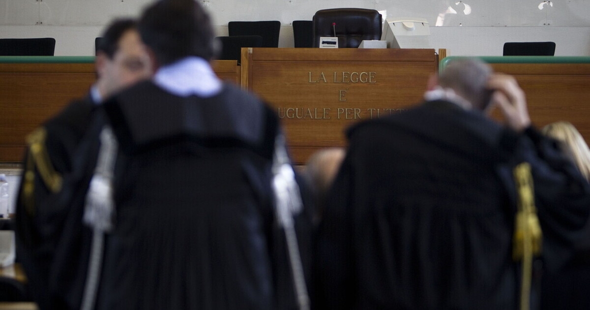 I magistrati ora attaccano la riforma costituzionale nelle requisitorie. Alla faccia della separazione dei poteri