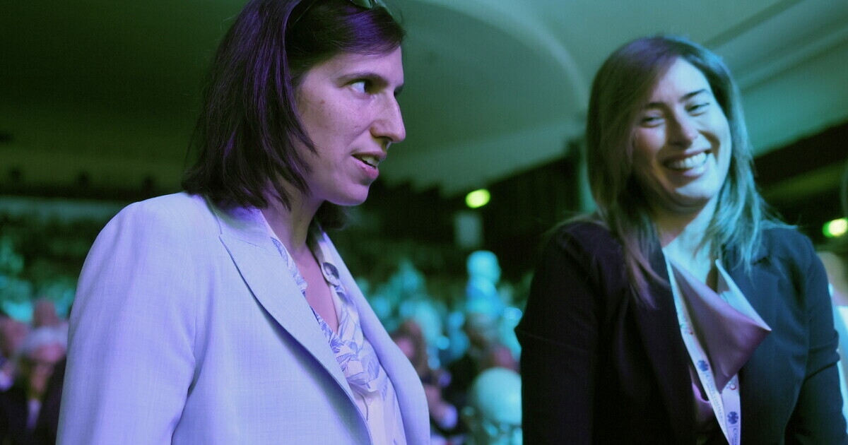 After the referendum flop, Schlein becomes one and three in front of the young industrialists