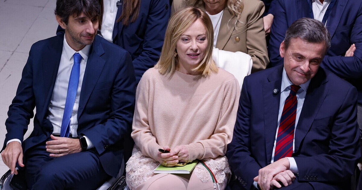 Bocchino: “Calenda è pragmatico. Le convergenze con Meloni? Su alcuni temi ci sono punti in comune"
