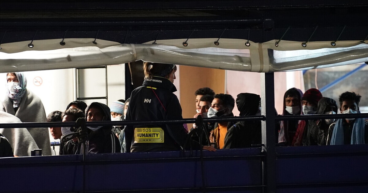 Nicht nur ein Dekret über Einwanderungsströme. Einwanderung als Spiegel italienischer Veränderungen