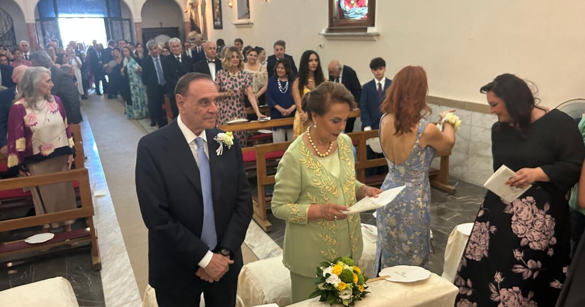 Mastella-Hochzeit ist Prime. Ceppaloni schlägt Bezos