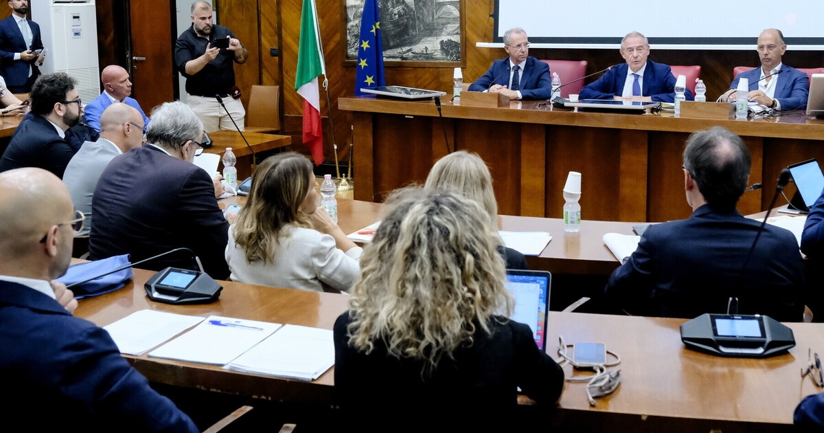 Ilva moves away from private individuals and closer to the state. What doesn't add up