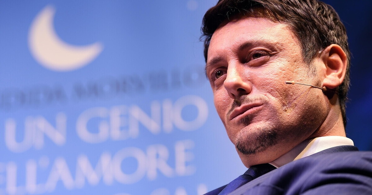 Giambruno riabilitato torna in tv, festa in osteria: “Era ora”