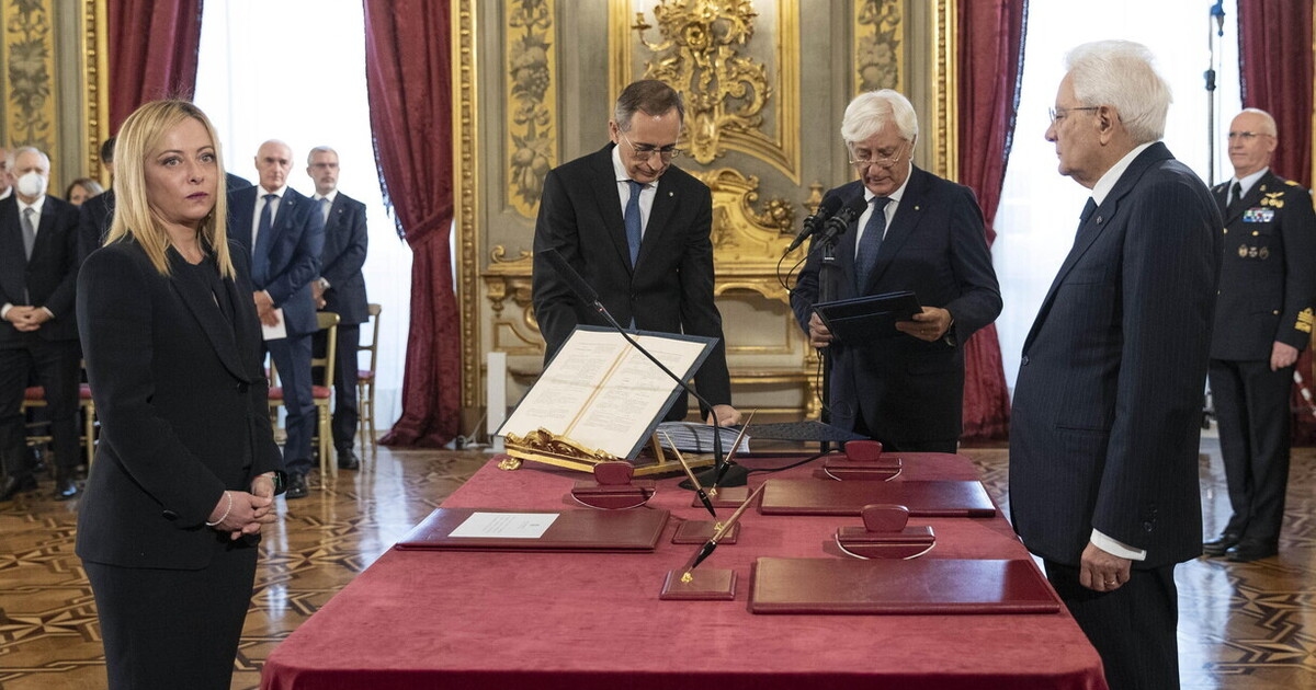 In plaats van het te veranderen, heeft Meloni ervoor gekozen om Italië niet te laten wegglippen