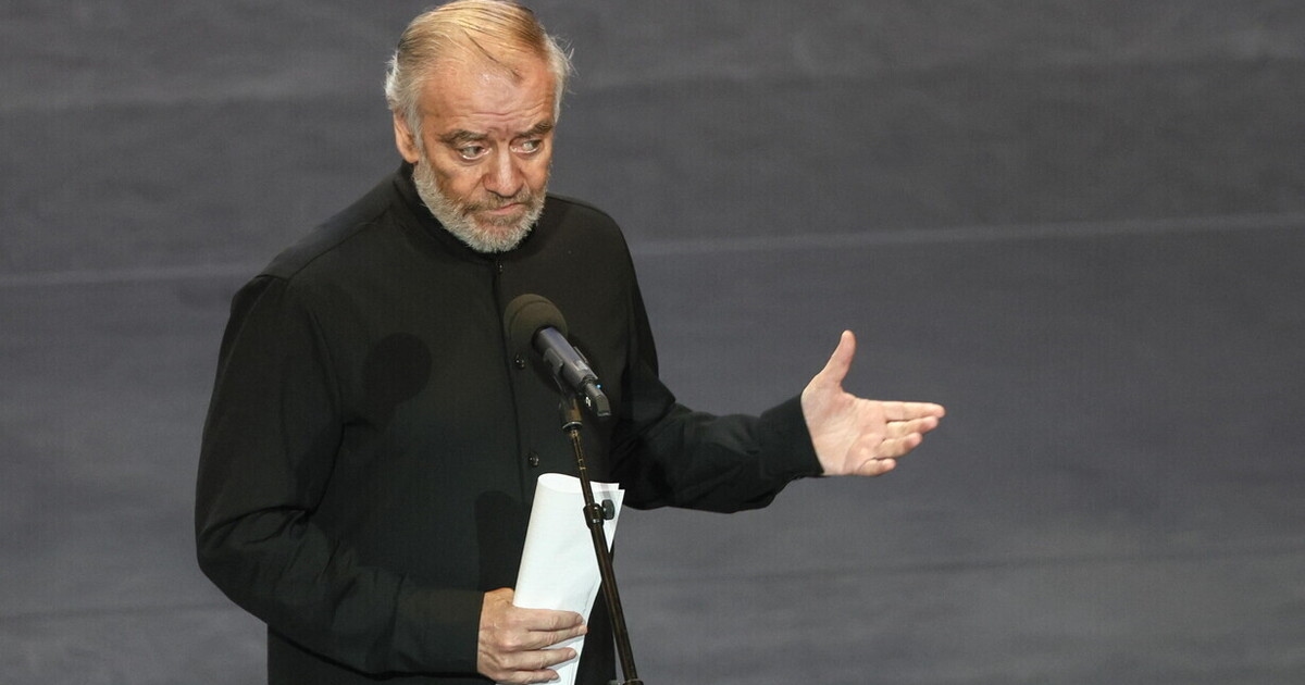 El concierto del director ruso Gergiev en el Palacio Real de Caserta ha sido cancelado.